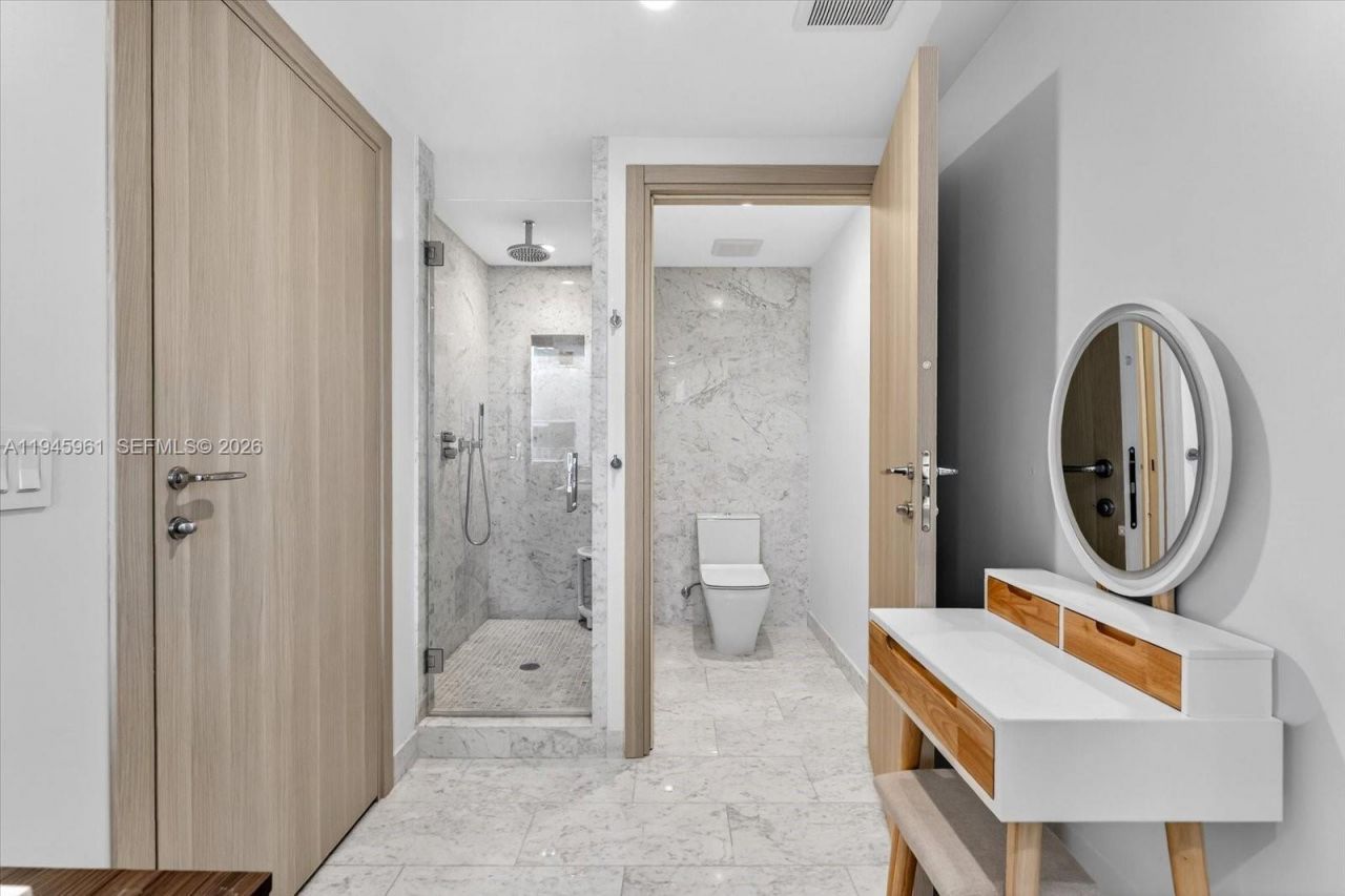 1000 Brickell Plaza , Unit 4809, Miami, FL 33131 Photo