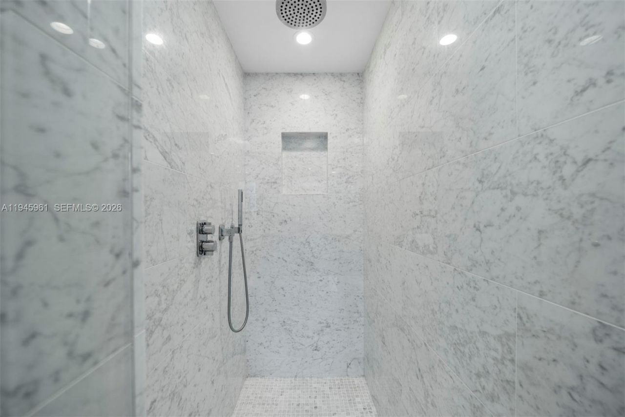 1000 Brickell Plaza , Unit 4809, Miami, FL 33131 Photo