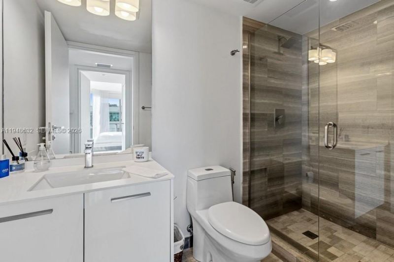 1300 Brickell Bay Dr, Unit 2803, Miami, FL 33131 Photo