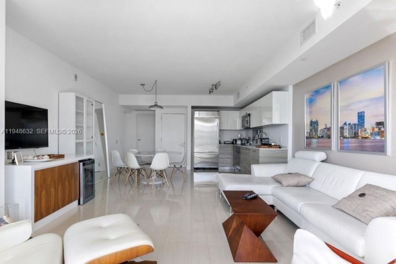 1300 Brickell Bay Dr, Unit 2803, Miami, FL 33131 Photo