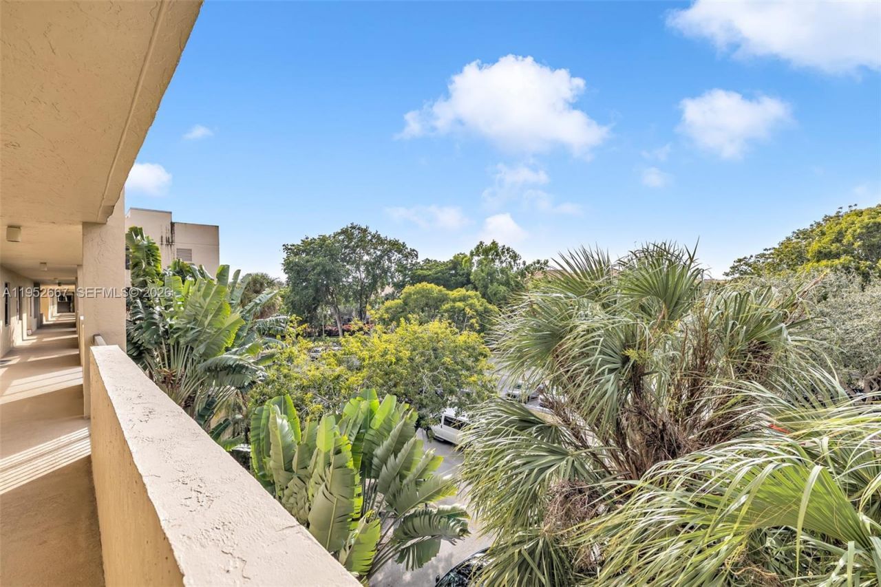 2900 NW 42nd Ave, Unit A402, Coconut Creek, FL 33066 Photo
