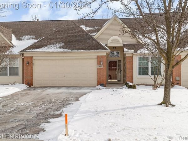 5481 Greenway Drive, Trenton, MI 48183