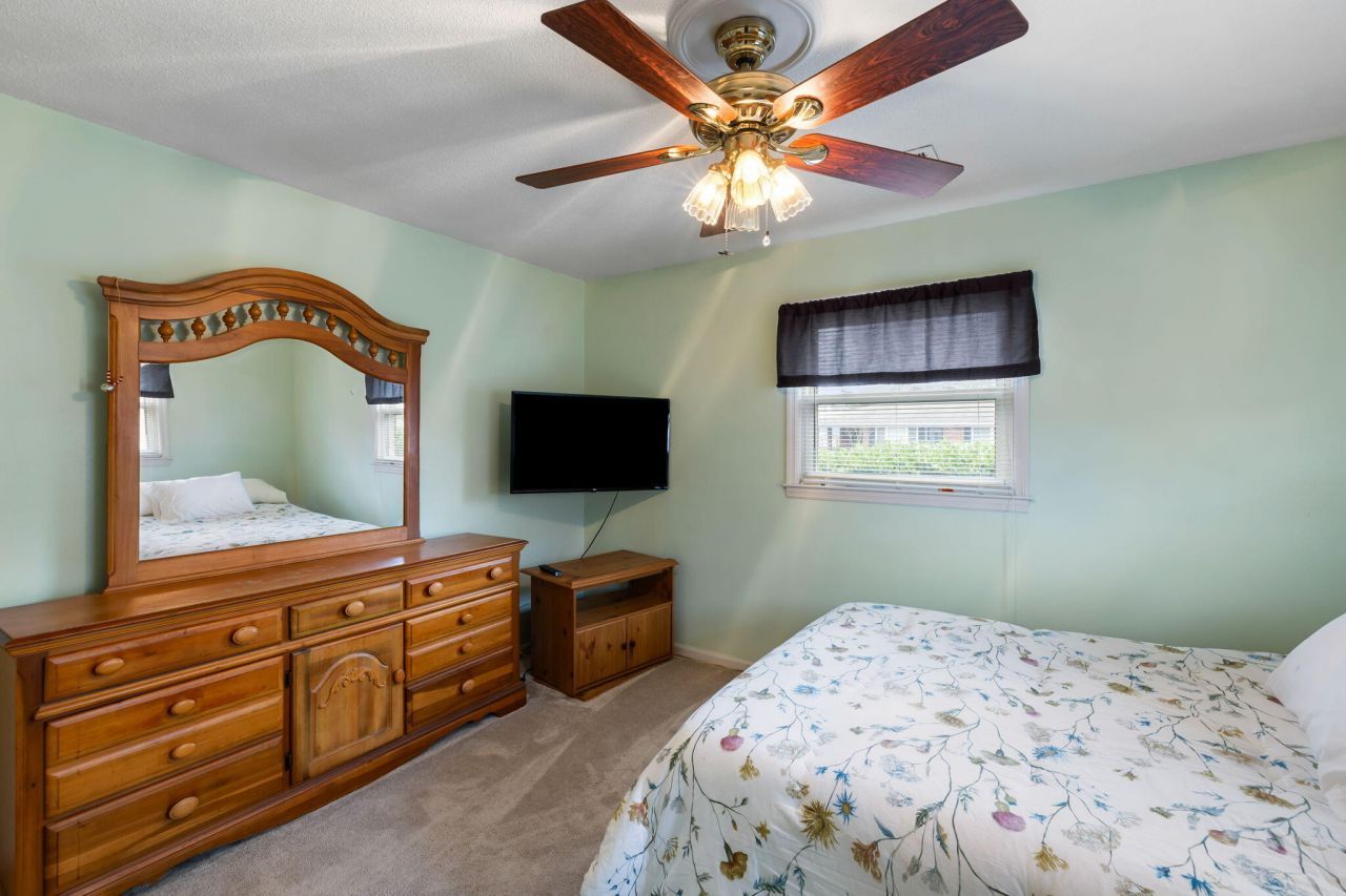 4 Newark Avenue Photo 13