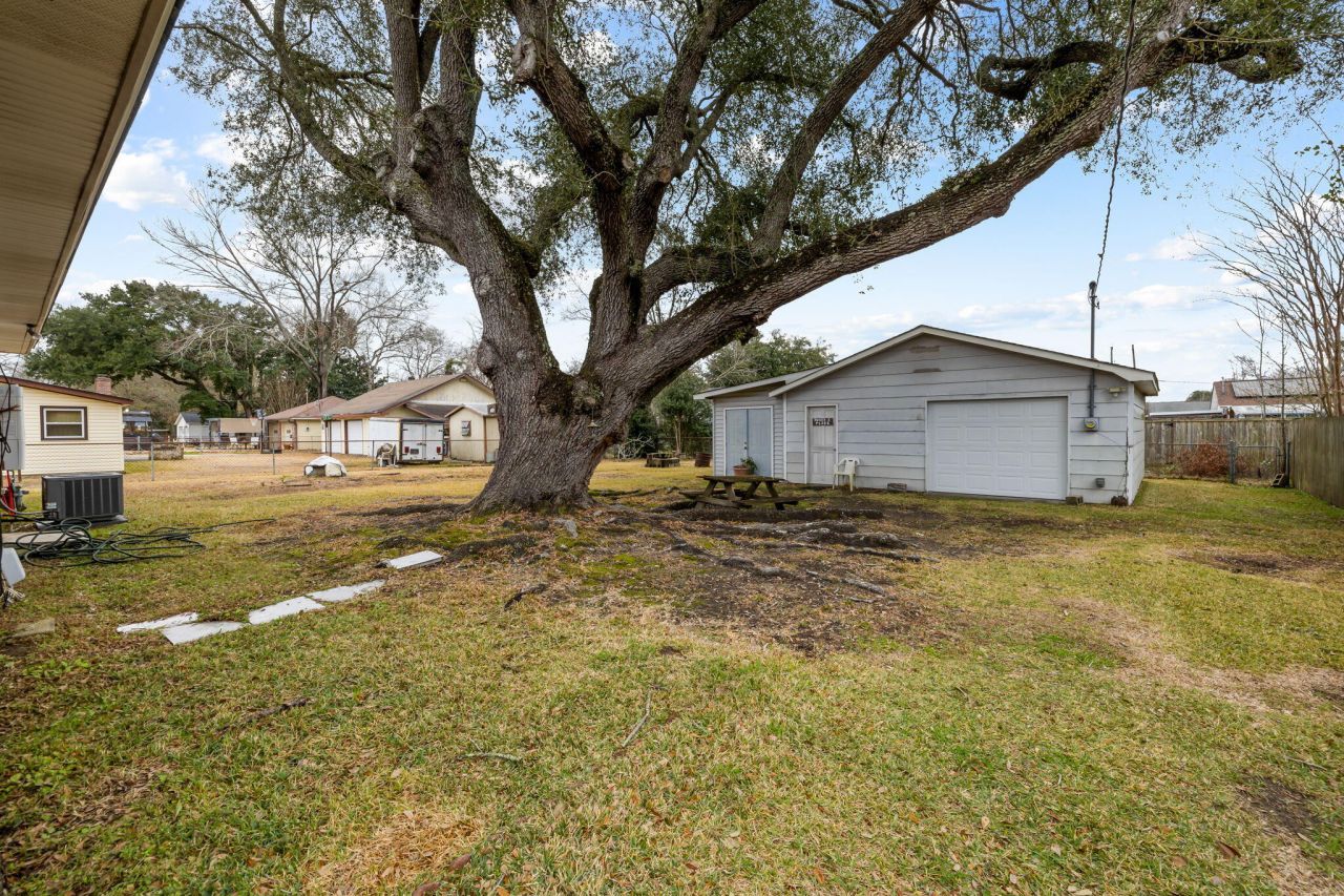 4 Newark Avenue Photo 18