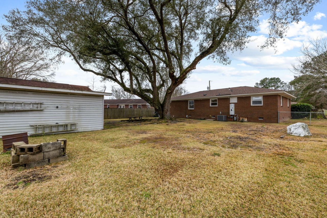 4 Newark Avenue Photo 20