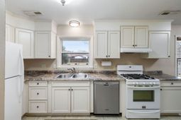 4 Newark Avenue photo 4