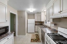 4 Newark Avenue photo 4