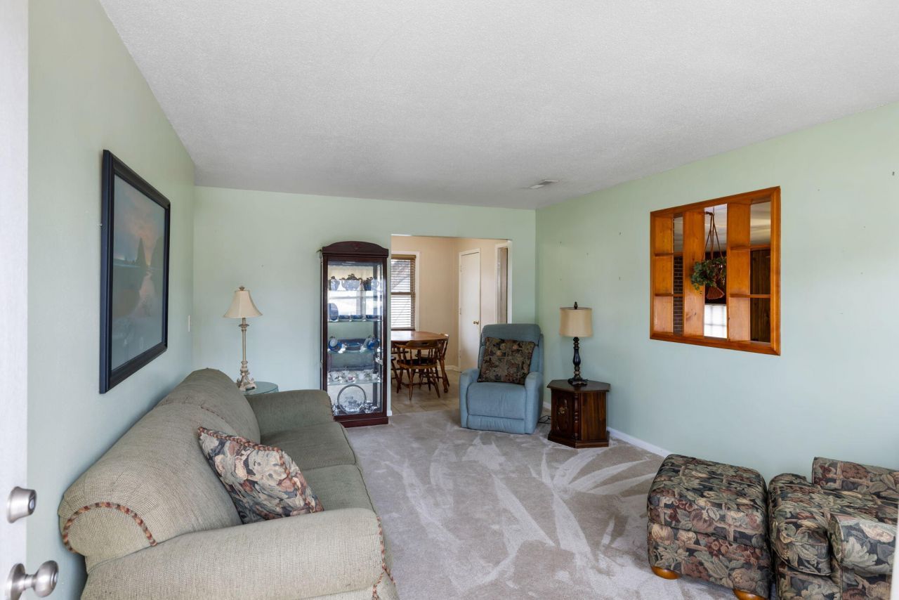 4 Newark Avenue Photo 6