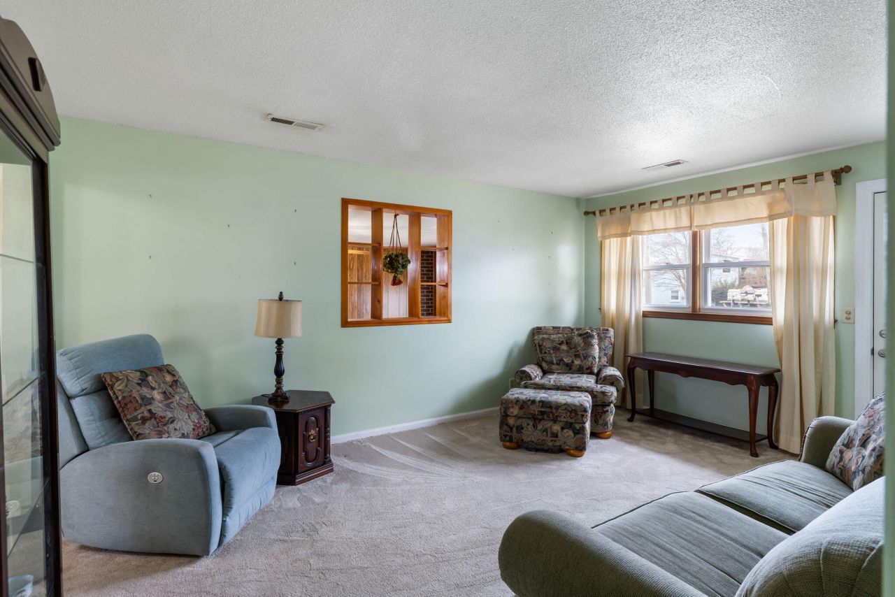 4 Newark Avenue Photo 7