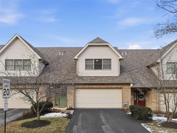 105 Woodcrest Drive, Coraopolis, PA 15108