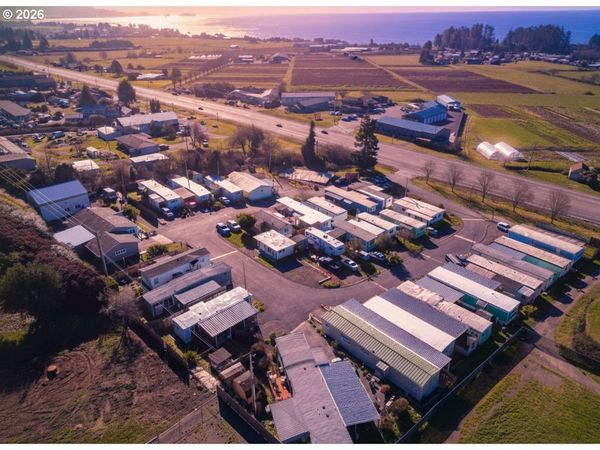 15765 S 101 HWY, Brookings, OR 97415