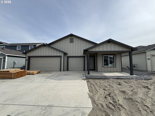 564 Arthur ST, Umatilla, OR 97882