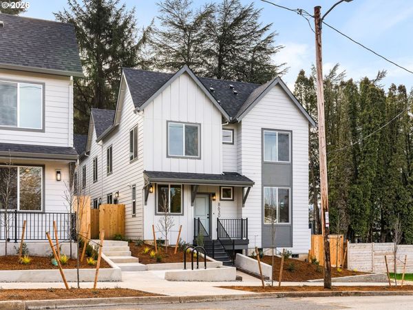 8628 SW 21st AVE, Unit 2, Portland, OR 97213