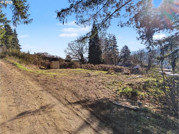 Fir ST, Noti, OR 97461