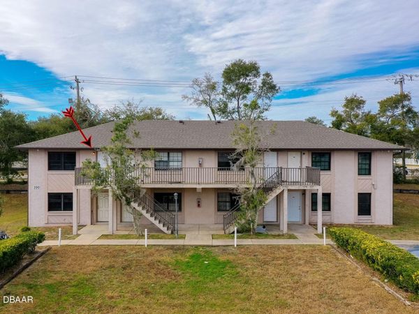 1290 9th Street, Unit 205, Daytona Beach, FL 32117