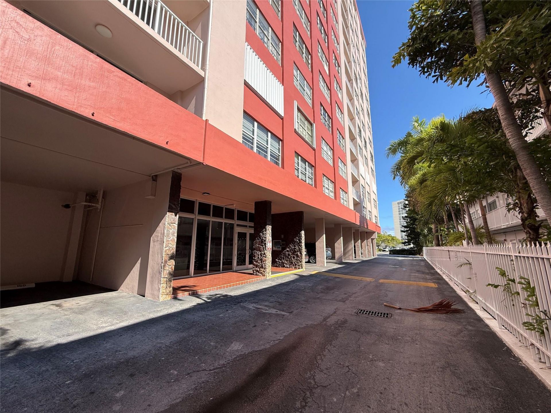 3161 S Ocean Drive, Unit 901, Hallandale Beach, FL 33009 Photo