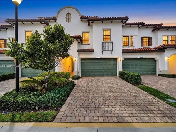 11616 SW 13th Ln, Pembroke Pines, FL 33025