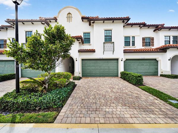 11616 SW 13th Ln, Pembroke Pines, FL 33025