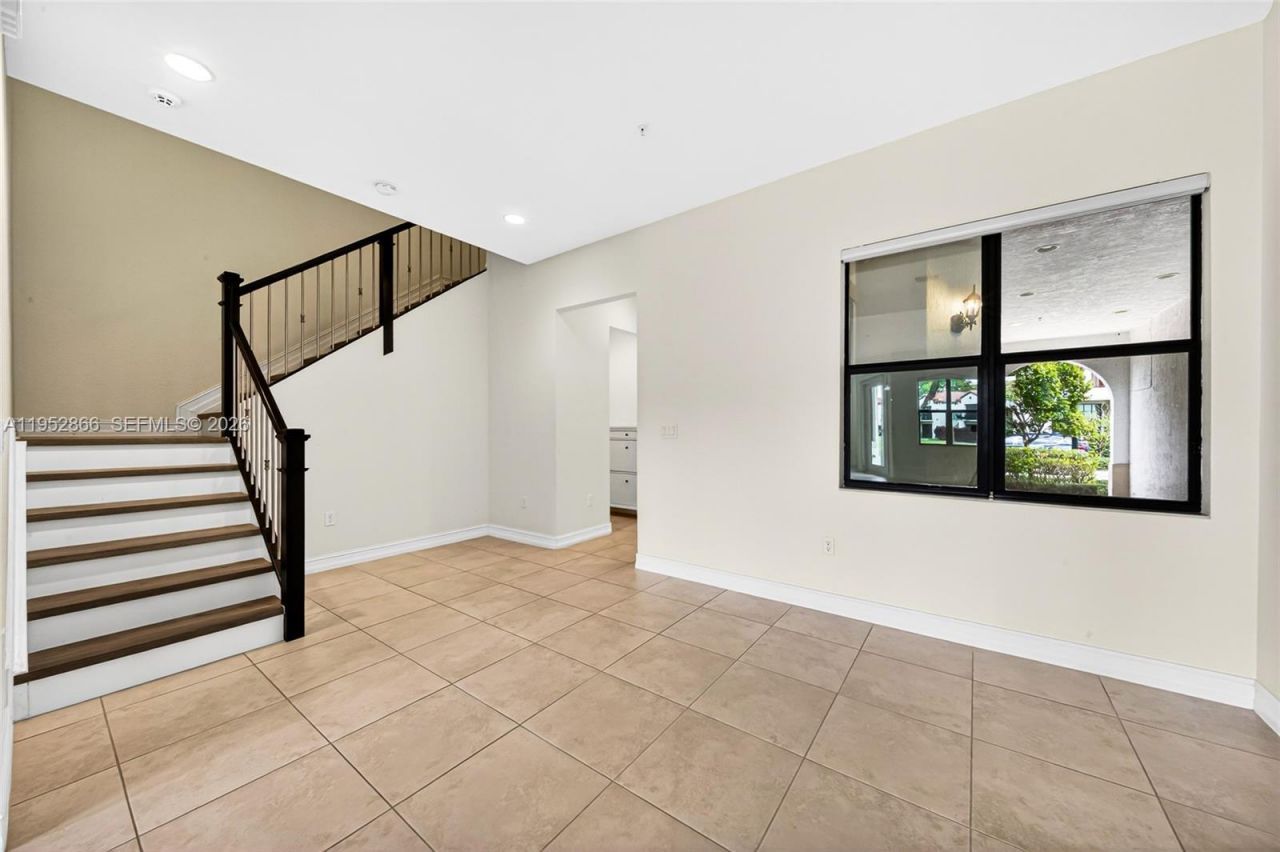 11616 SW 13th Ln, Pembroke Pines, FL 33025 Photo