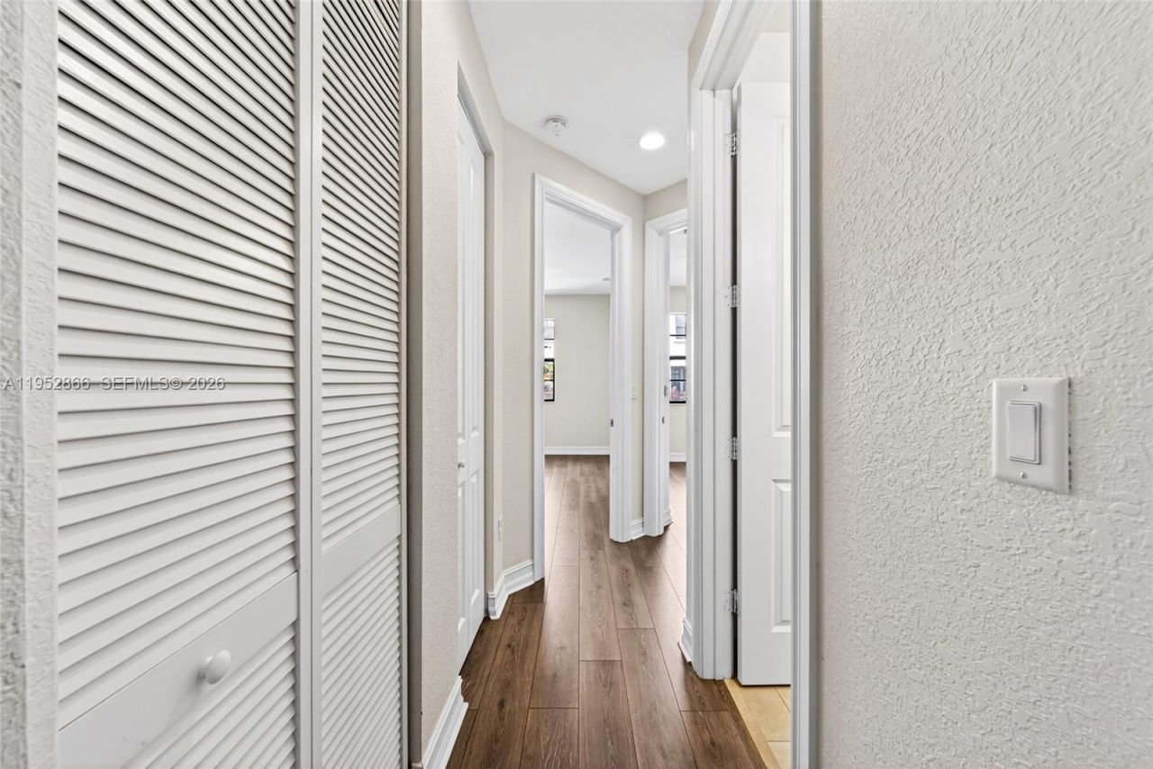 11616 SW 13th Ln, Pembroke Pines, FL 33025 Photo