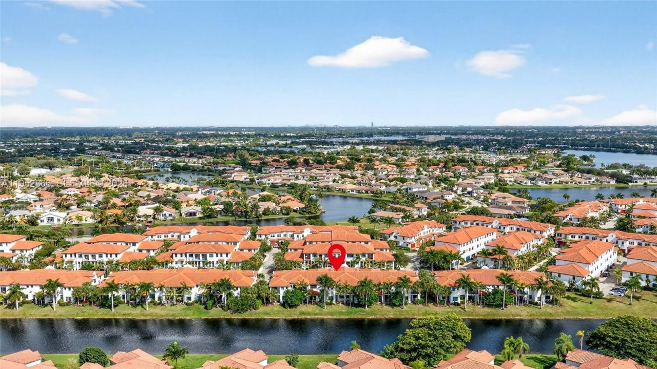 11616 SW 13th Ln, Pembroke Pines, FL 33025 Photo