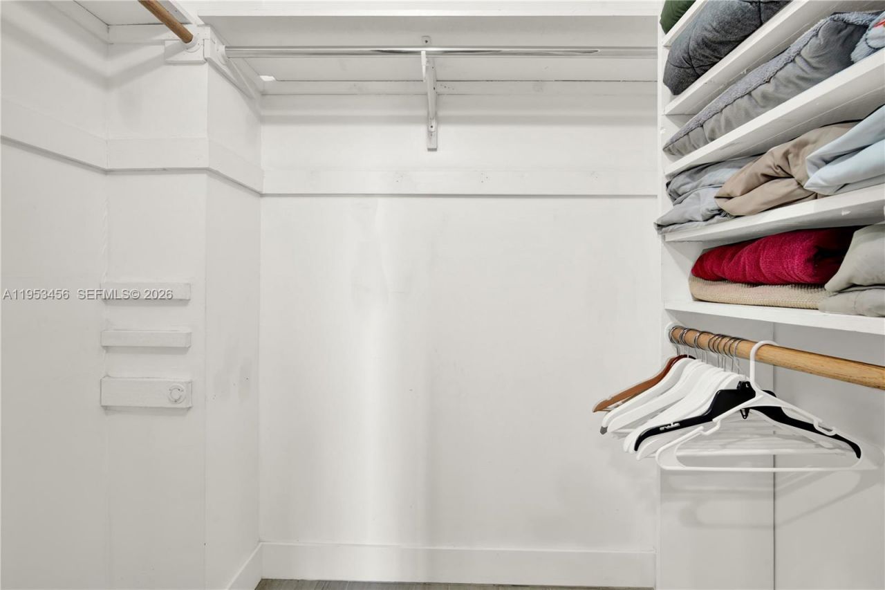 950 Hillcrest Dr , Unit 414, Hollywood, FL 33021 Photo