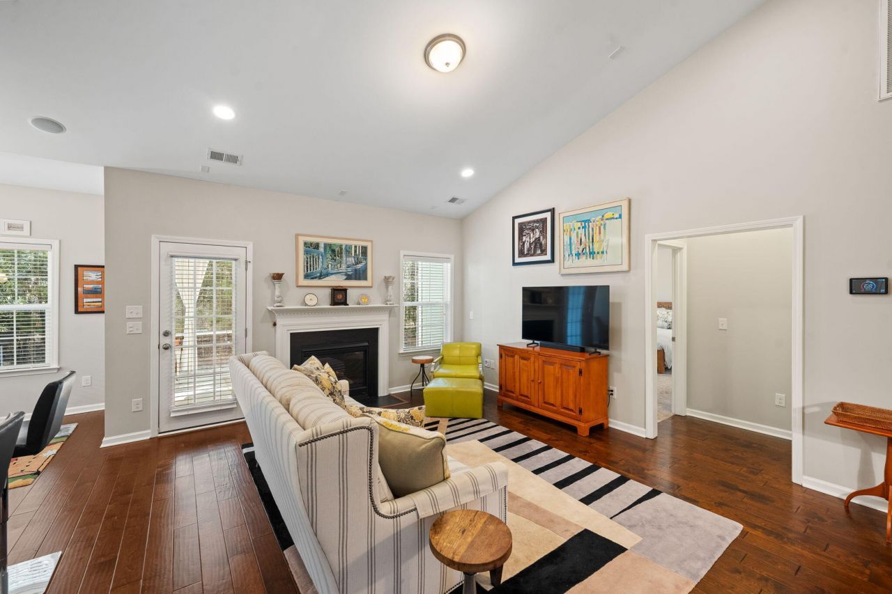 136 Daniels Ridge Drive Photo 4