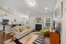 136 Daniels Ridge Drive photo 4