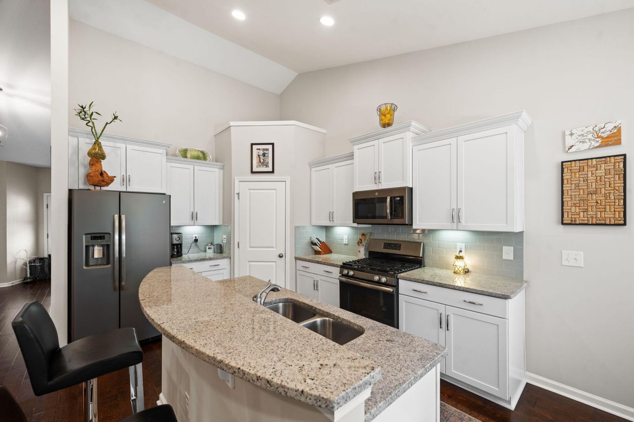 136 Daniels Ridge Drive Photo 6