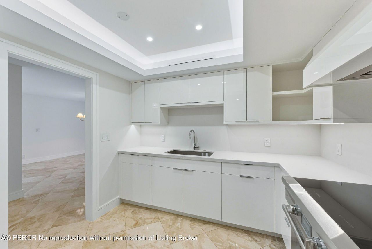 100 Worth Avenue, Unit 308, Palm Beach, FL 33480 Photo