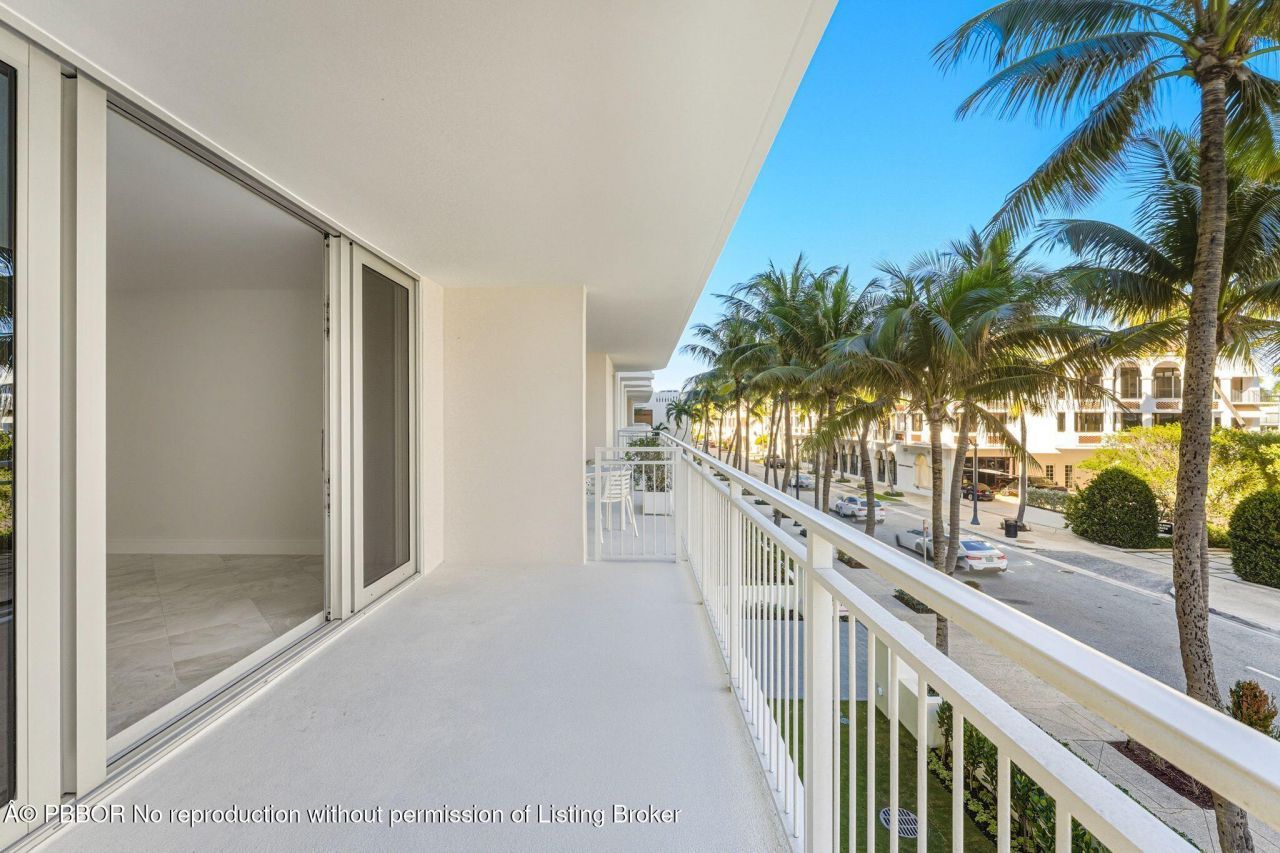 100 Worth Avenue, Unit 308, Palm Beach, FL 33480 Photo