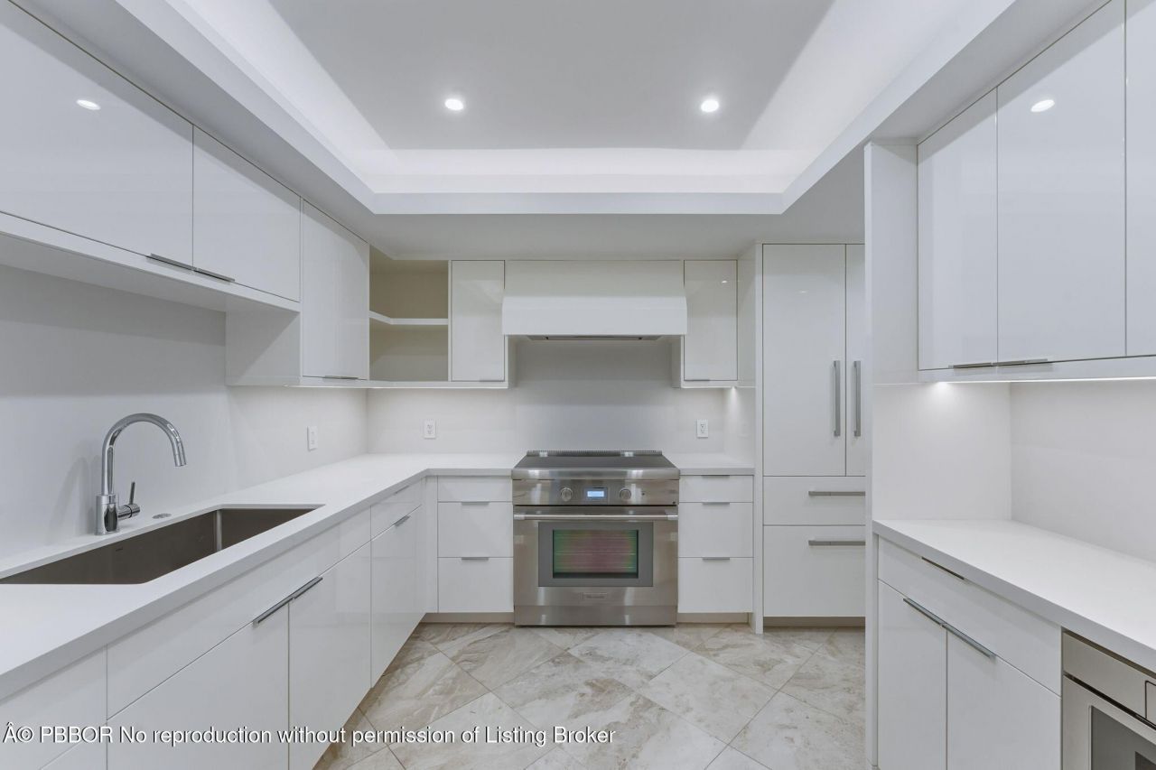 100 Worth Avenue, Unit 308, Palm Beach, FL 33480 Photo