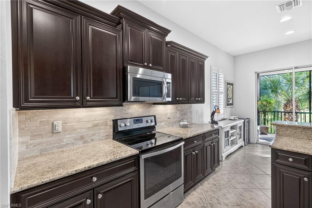 10341 Glastonbury Cir , Unit 201, Fort Myers, FL 33913 Photo