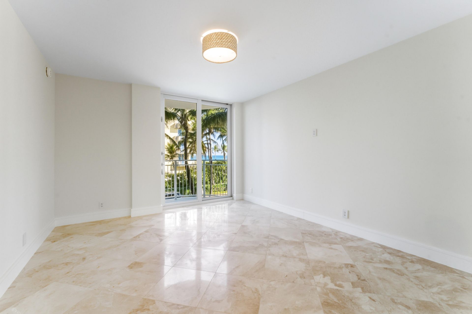 100 Worth Avenue, Unit 308, Palm Beach, FL 33480 Photo