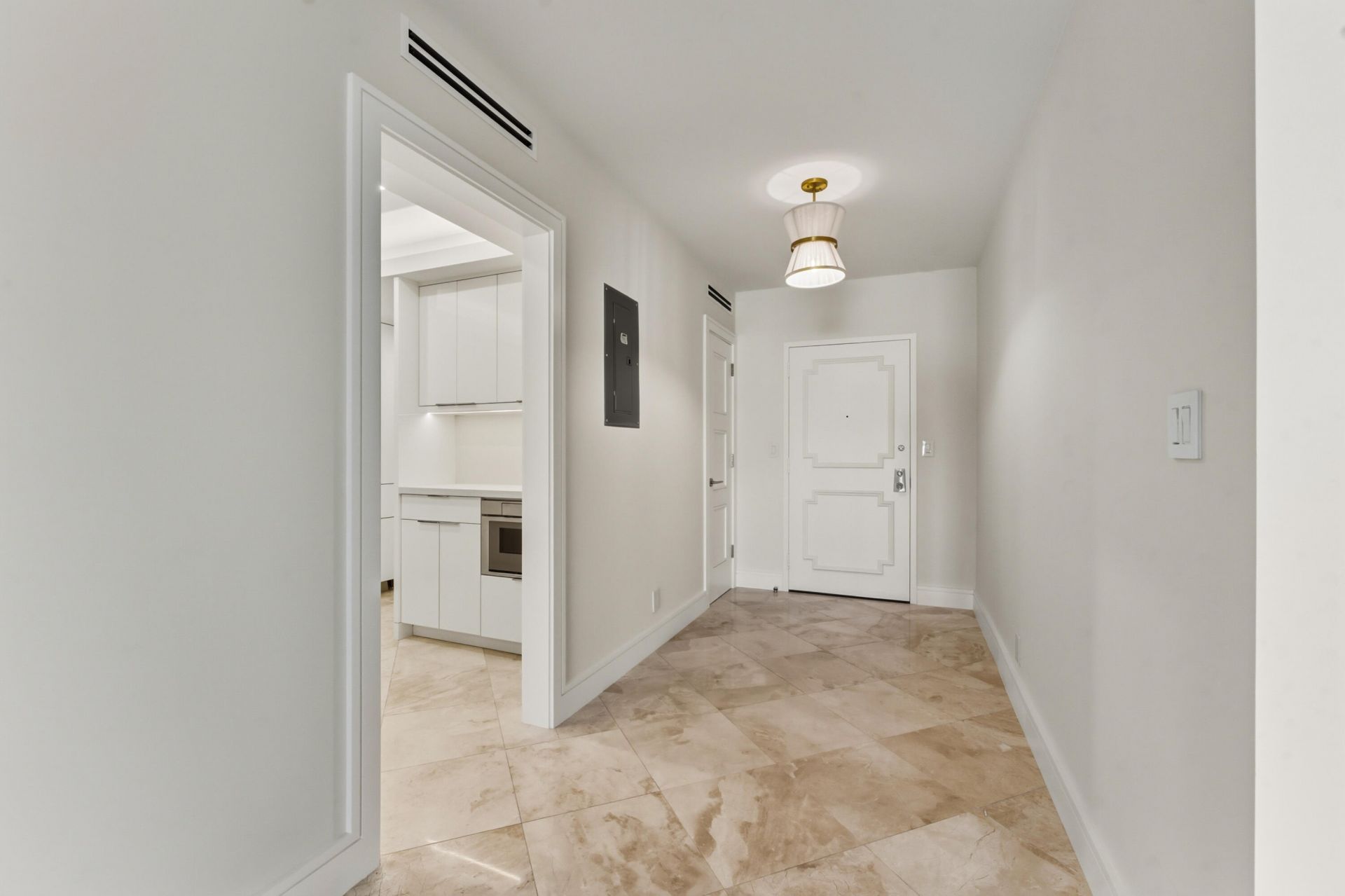 100 Worth Avenue, Unit 308, Palm Beach, FL 33480 Photo