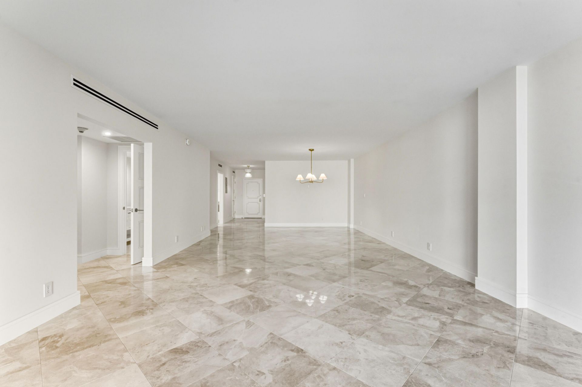 100 Worth Avenue, Unit 308, Palm Beach, FL 33480 Photo