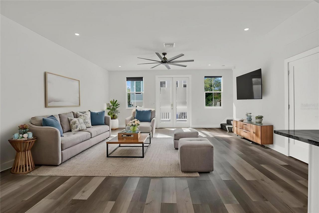 1299 5th Street S, Saint Petersburg, FL 33701 Photo