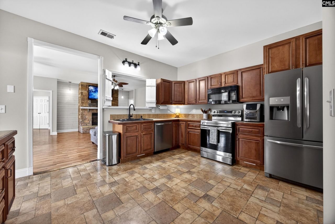 1420 Nazareth Road Photo 11