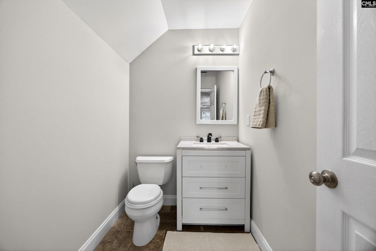 1420 Nazareth Road Photo 33