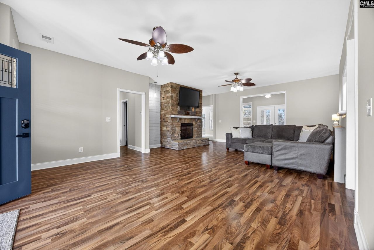 1420 Nazareth Road Photo 7