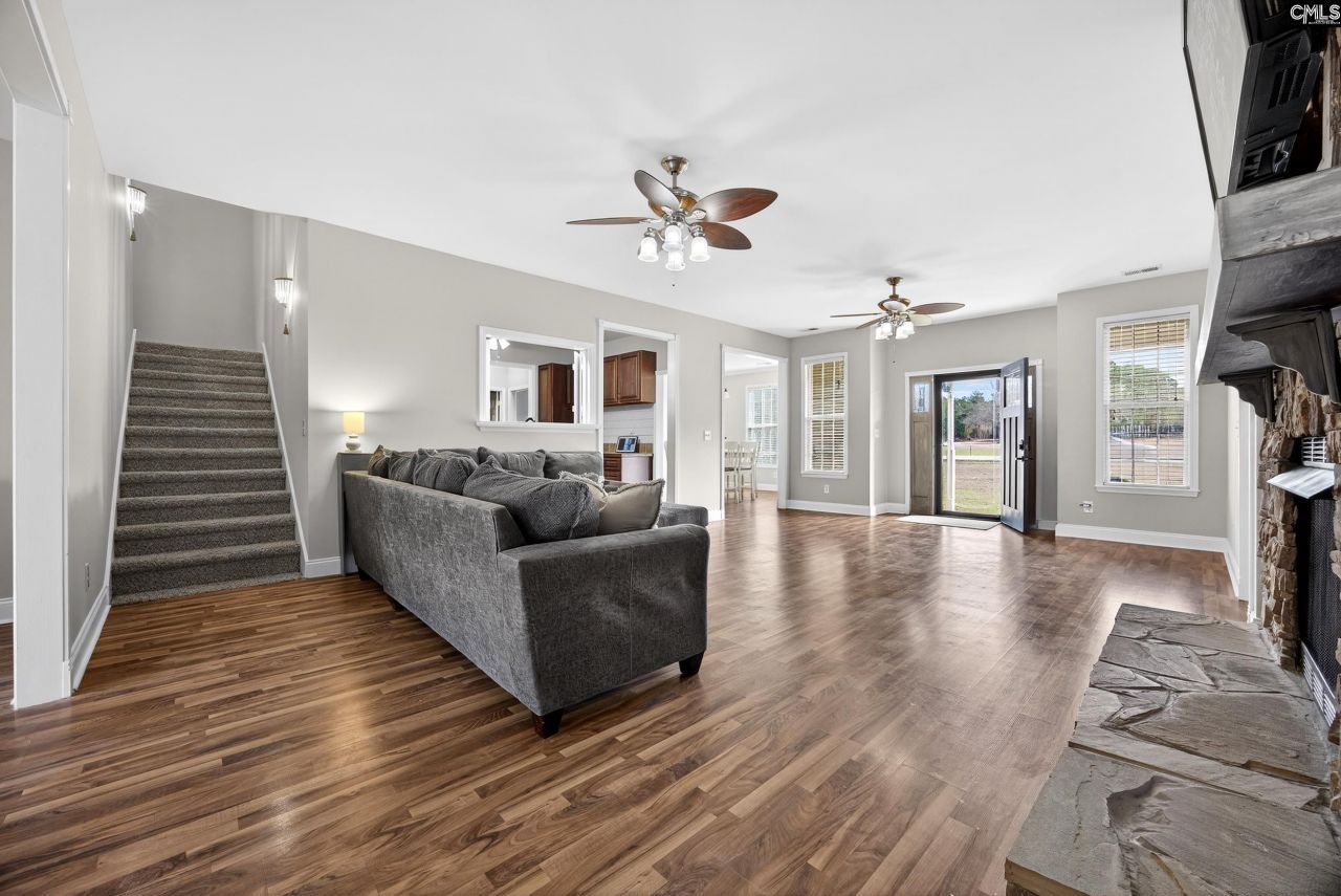 1420 Nazareth Road Photo 8