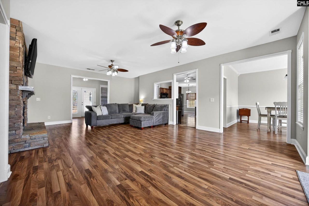 1420 Nazareth Road Photo 9