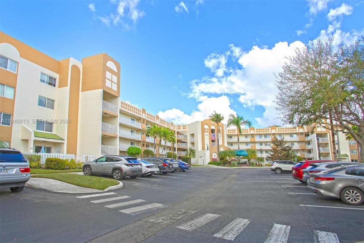 7763 Southampton Ter, Unit 211, Tamarac, FL 33321 Photo