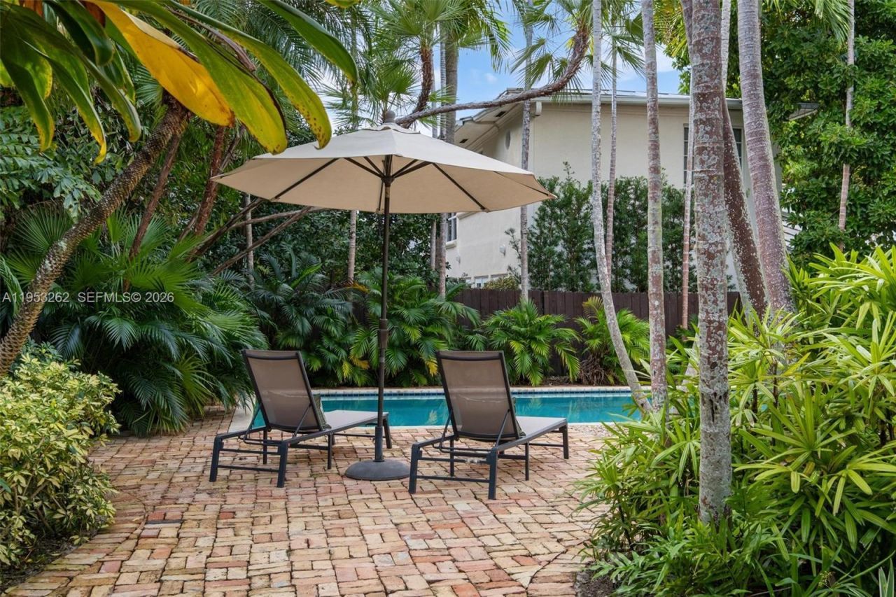 164 W Mashta Dr, Key Biscayne, FL 33149 Photo