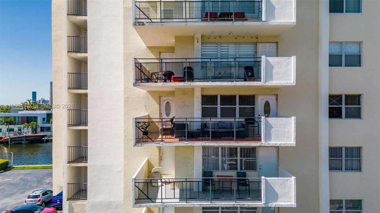 401 Golden Isles Dr, Unit 304, Hallandale Beach, FL 33009 Photo