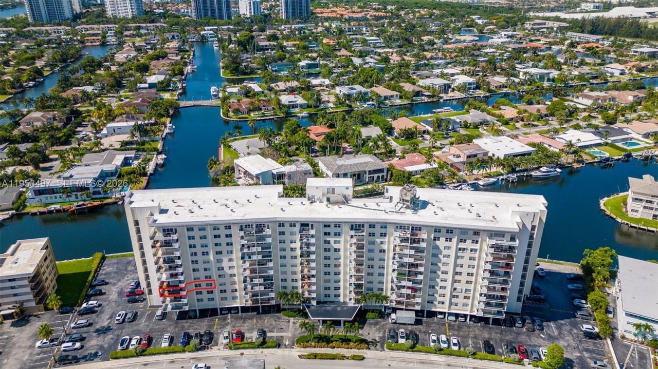 401 Golden Isles Dr, Unit 304, Hallandale Beach, FL 33009 Photo