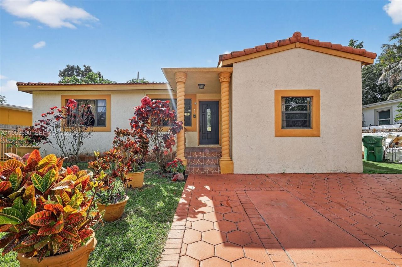 520 NE 111th St, Miami, FL 33161 Photo