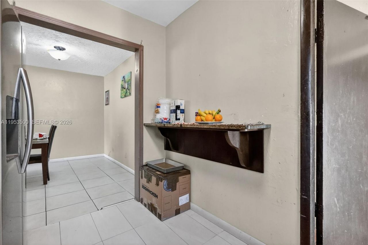 520 NE 111th St, Miami, FL 33161 Photo