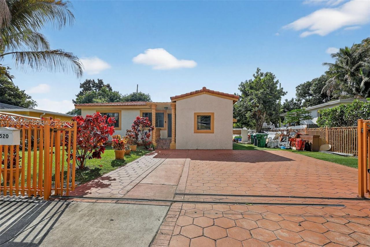 520 NE 111th St, Miami, FL 33161 Photo