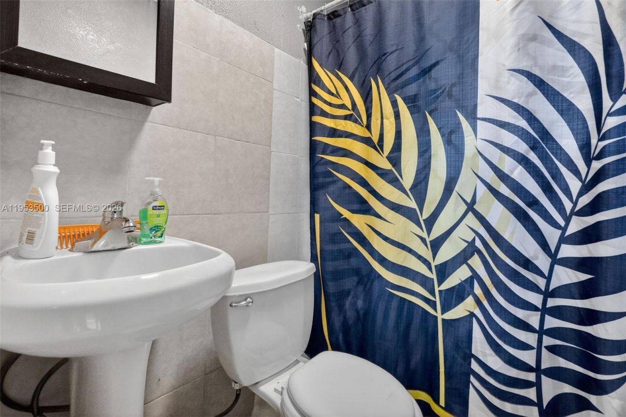 520 NE 111th St, Miami, FL 33161 Photo